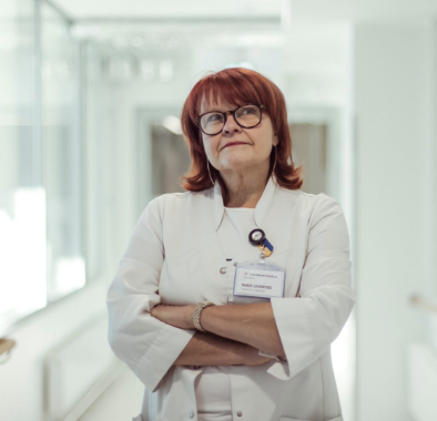 Naistearst Made Laanpere selgitab: miks kaal perimenopausi ajal tõuseb ja kas see on paratamatu